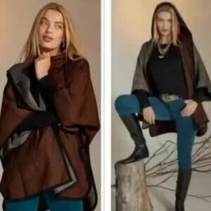 CABI Baskerville Topper Cape Plaid Reversible Oversized